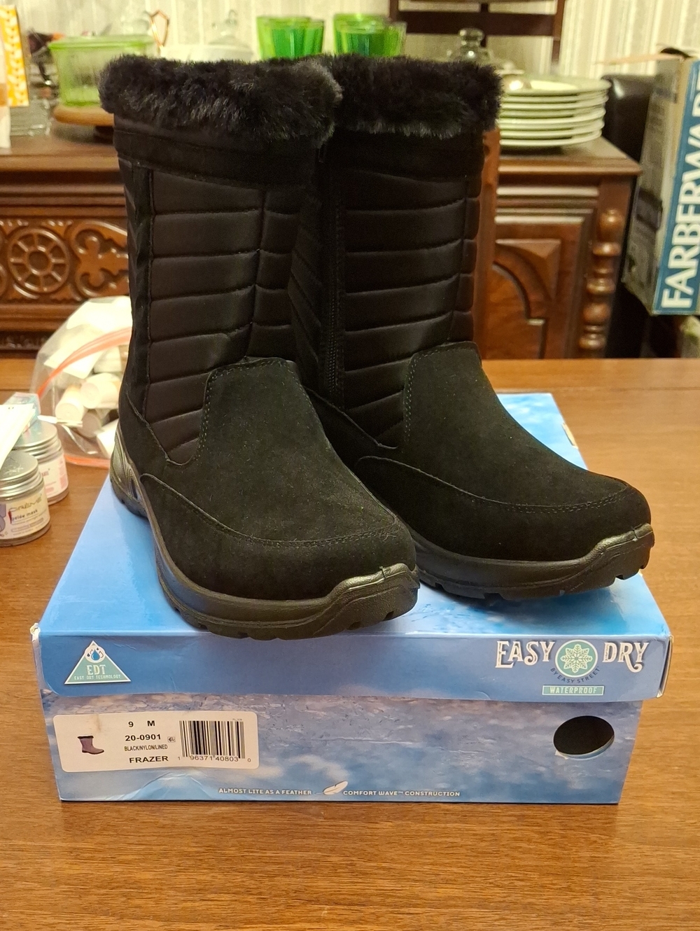 Easy Works by Easy Street 9M Black Lined 9M New